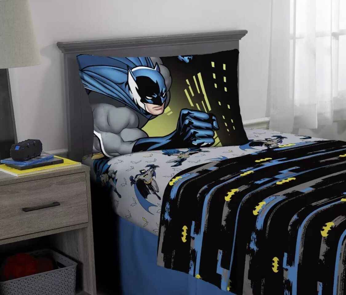 Batman Shadows 3 Piece Microfiber Twin Bedding Sheet Set & Pillowcase Kids